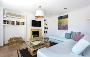 Гостиница Genteel Home Plaza Nueva Granada  Гренада